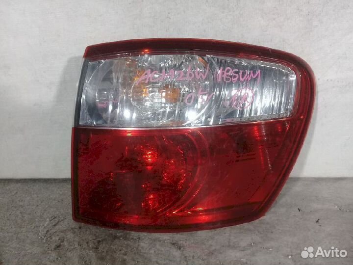 Фонарь (стоп сигнал) правый 44-57 Toyota Ipsum ACM