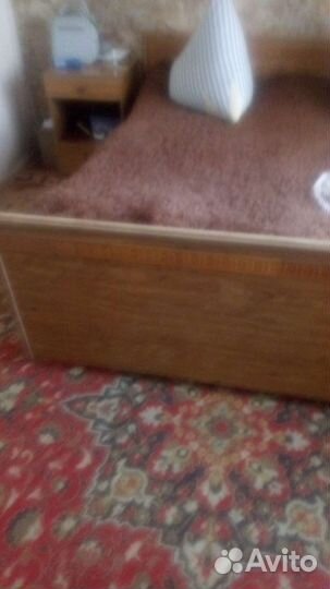 Спальный гарнитур б/у