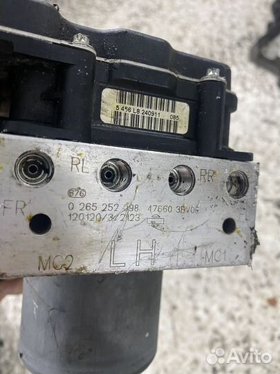 Блок ABS Infiniti FX 35, FX37 QX 70