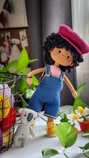 Вязаная куколка Моника ручная работа
