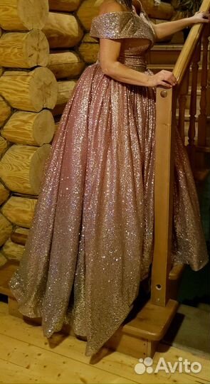 Роскошное бальное платье
