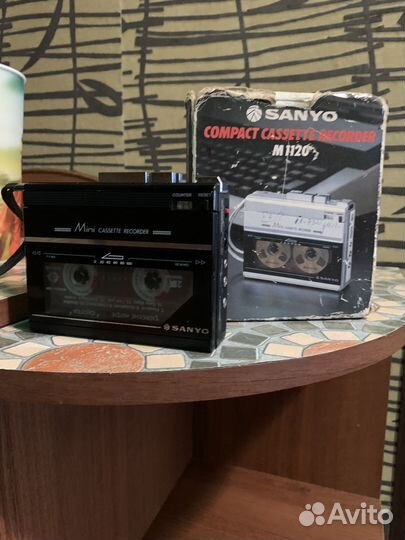 Кассетный плеер Sanyo m1120