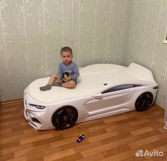 Кровать машина с матрасом