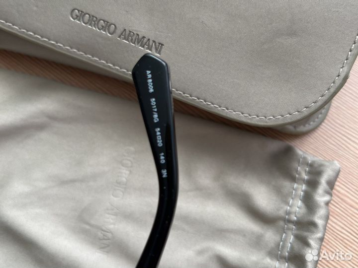 Солнцезащитные очки Armani