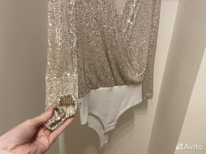 Боди праздничное, с пайетками и бархатное