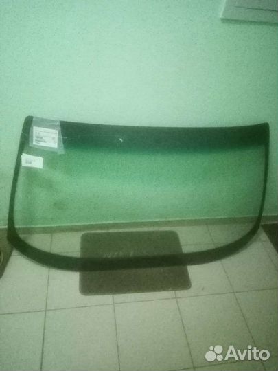 Стекло лобовое BMW 5 E-34