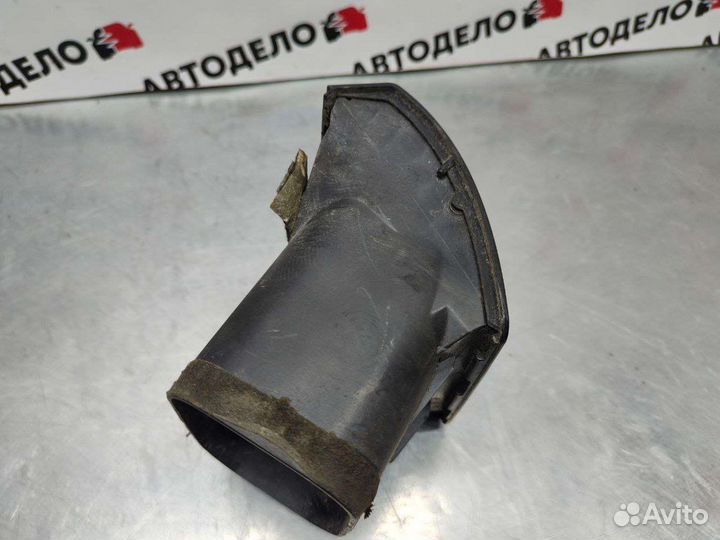 Воздуховод боковой правый BMW X5 E53 2000 г.в