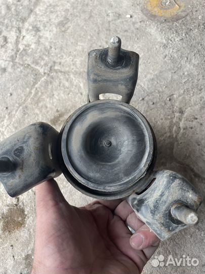 Опора двигателя, подушки двигателя тойота венза