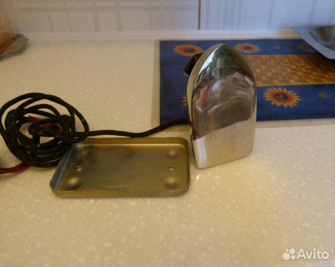 Дорожный утюг времен СССР