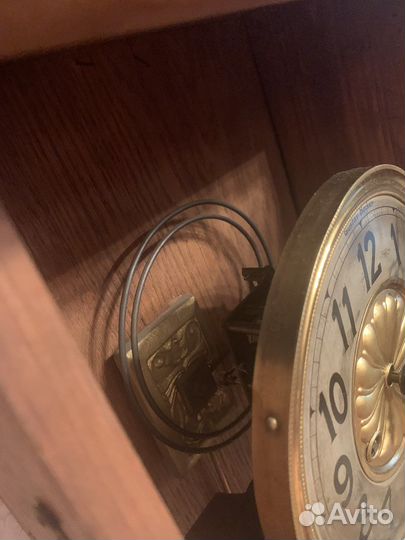 Настенные часы Gustav Becker