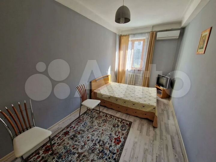 2-к. квартира, 43 м², 3/5 эт.