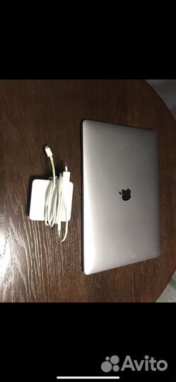 Macbook pro 15 2017 i7 16gb