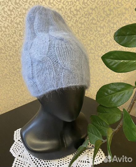 Шапка ручной вязки