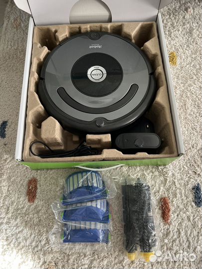 IRobot Roomba 676 робот пылесос