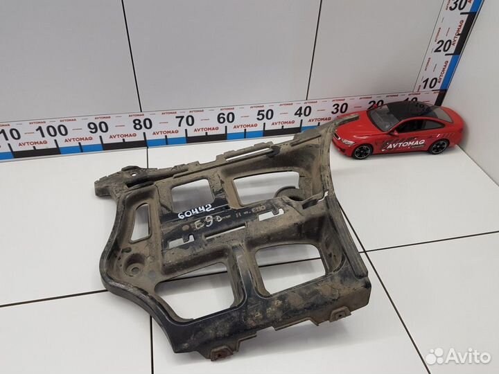 Кронштейн заднего бампера правый (BMW 3)