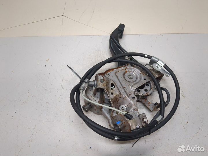 Педаль ручника Toyota Camry XV70, 2019