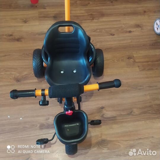 Велосипед с родительской ручкой