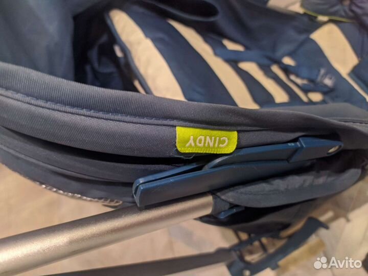 Прогулочная коляска трость