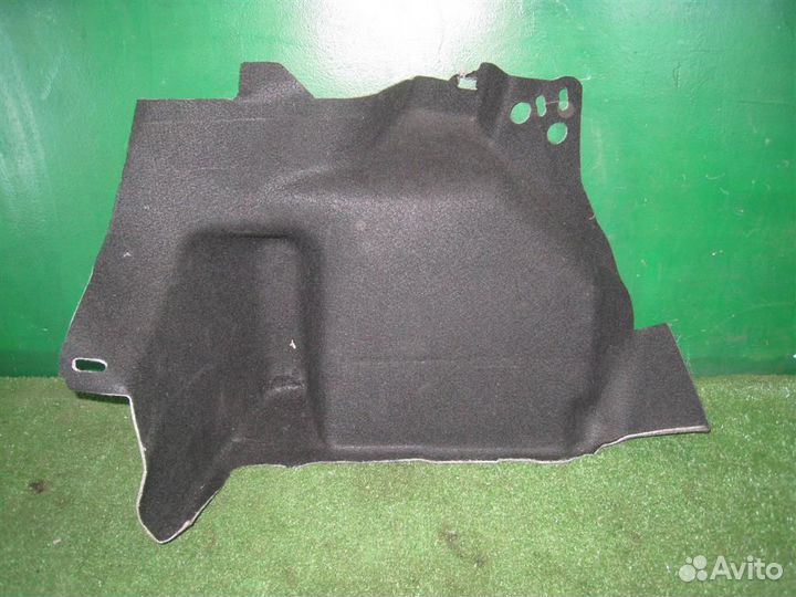Обшивка багажника левая Ford Fiesta (CB1) 2011