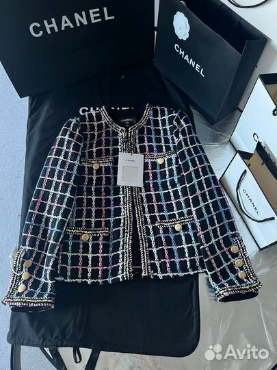 Твидовый жакет Chanel