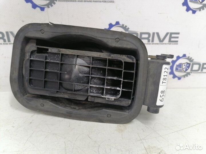 Ниша лючка бензобака Bmw E60