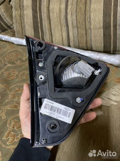 Фонарь задний правый Nissan Terrano 3