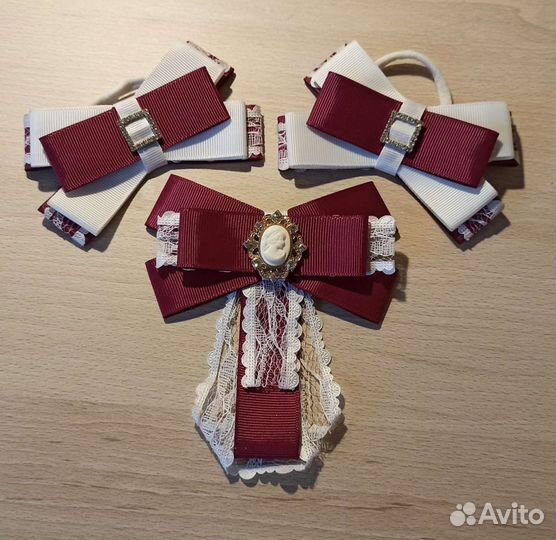 Брошь-галстук, бантики