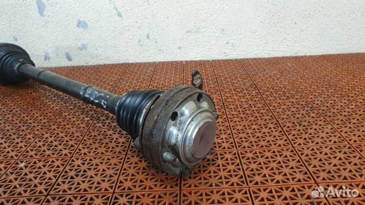 Полуось (привод) задний левый Volkswagen Caravelle