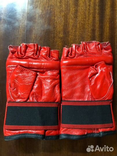 Перчатки Clinch