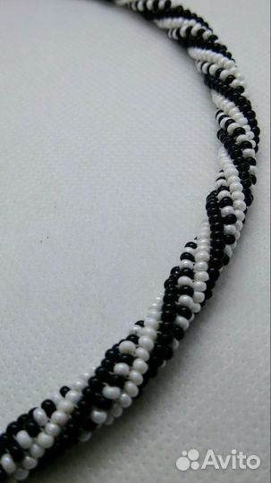 Комплект украшений из чешского бисера и оникса