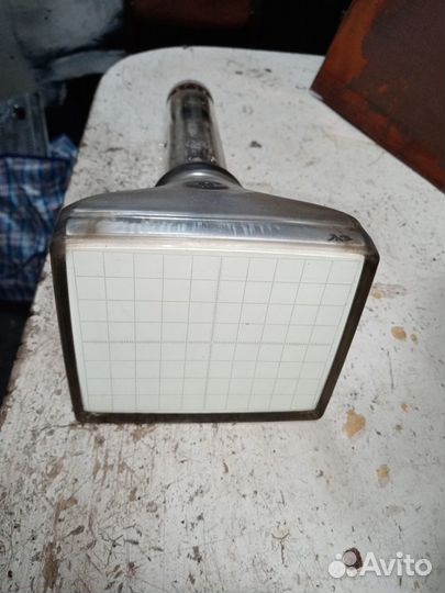 Электронно-лучевая трубка 17ло2и