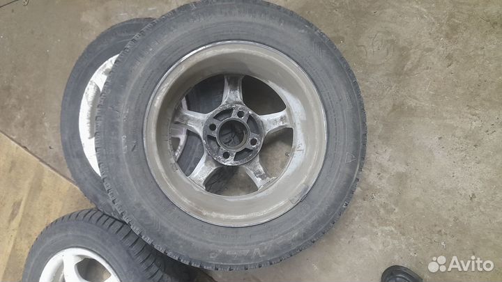 Зимняя резина r13 бу с литьем