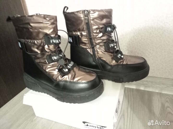 Ботинки зимние новые
