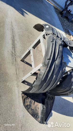 Передний правый подкрылок Мазда 6 gj