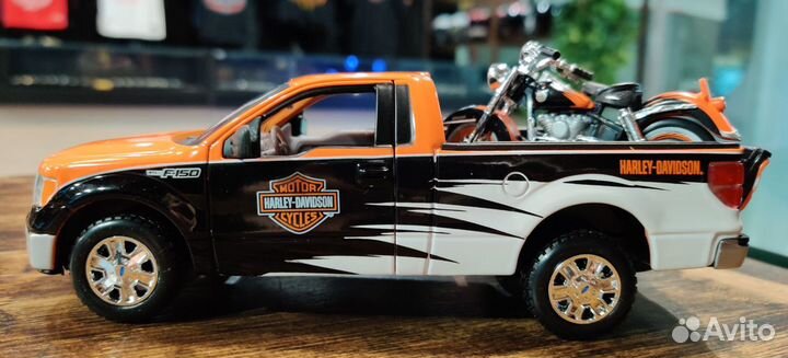 Модель авто Ford F-150 STX и мото Flh Duo Glide