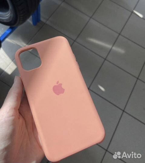 Чехол на iPhone 11