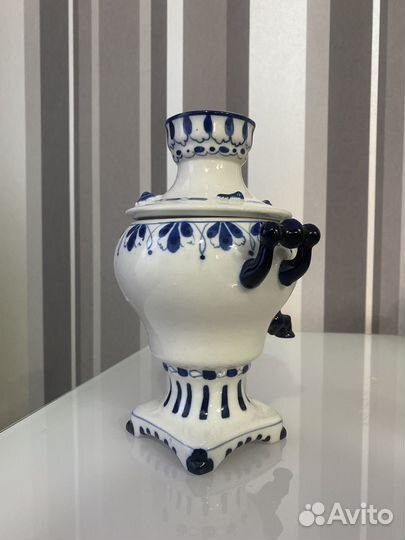 Самовар фарфоровый гжель