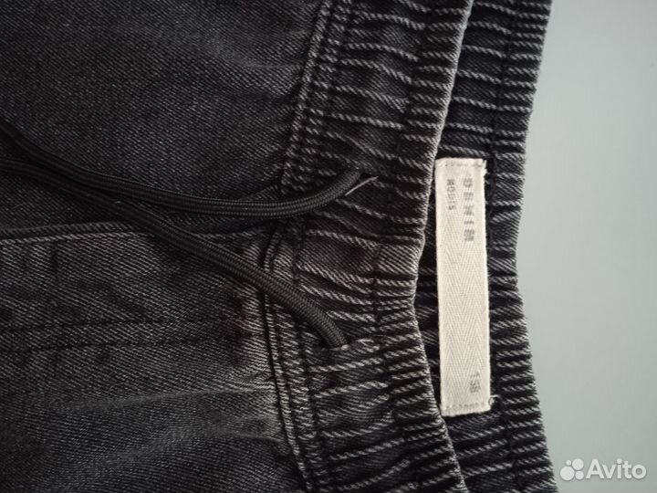 Джинсы широкие