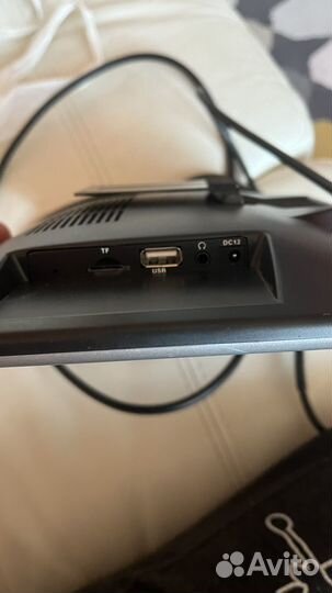 Монитор на подголовник 10