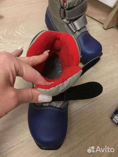 Лыжные ботинки