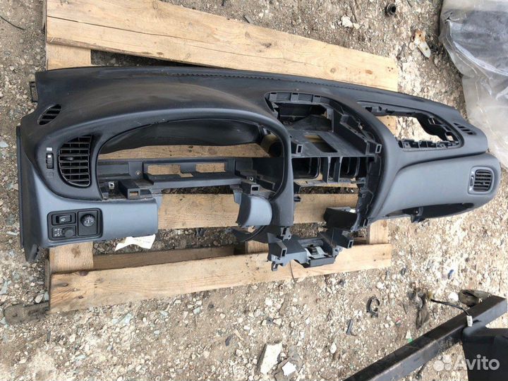 Торпедо Nissan Almera N16 1.8 2006