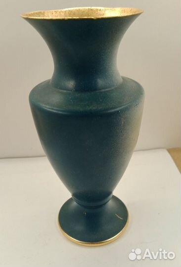 Вазочка металл. Космонавт Андриян Григорьевич Нико