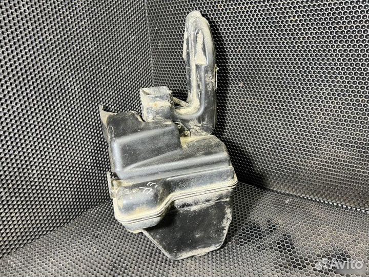 Резонатор воздушного фильтра Hyundai Sonata 4 EF