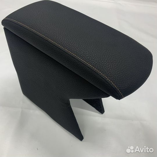 Подлокотник Nissan Note e-Power 2016-2020