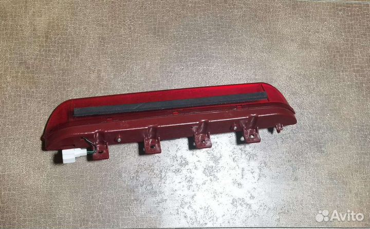 Стоп сигнал дополнительный Kia Sportage 3