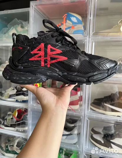 Balenciaga runner