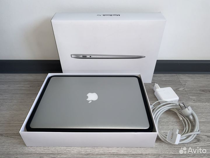 MacBook Air 13 2017 i5 / DDR3 8GB / SSD 128GB