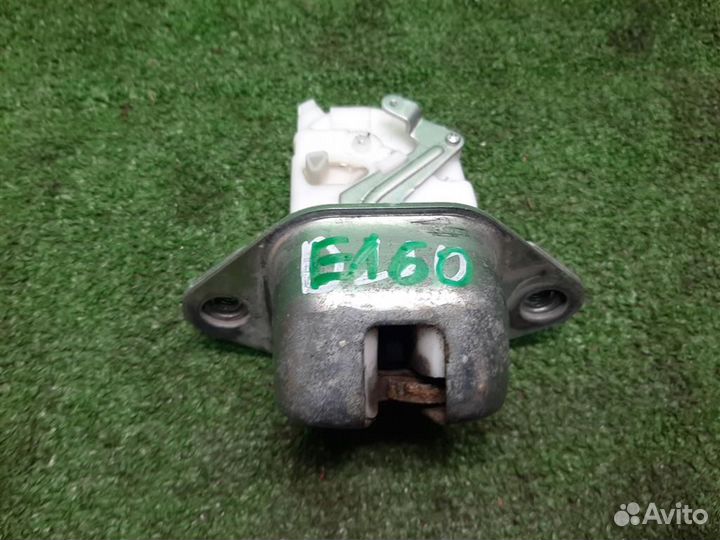 Замок крышки багажника Subaru Legacy/ Outback BM