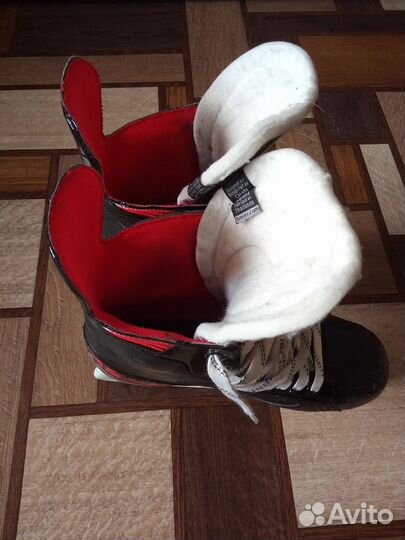 Хоккейные коньки bauer vapor,шлем,хоккейная форма