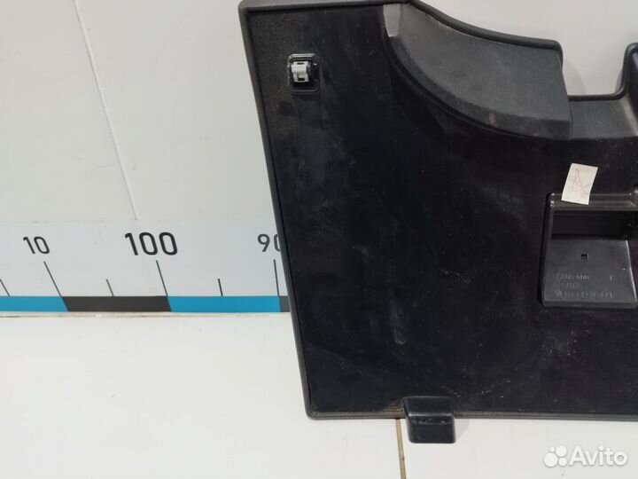 Накладка (кузов внутри) Discovery III 2004-2009